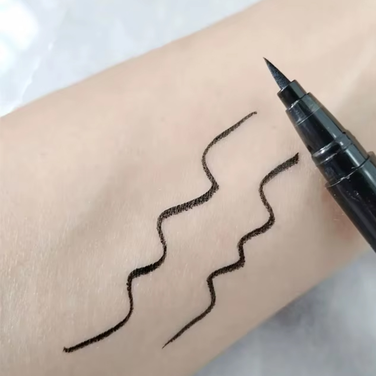 1/5pcs Liquid Waterproof Eyeli - đánh giá và giá Waterproof Liquid Eyeliner Pen